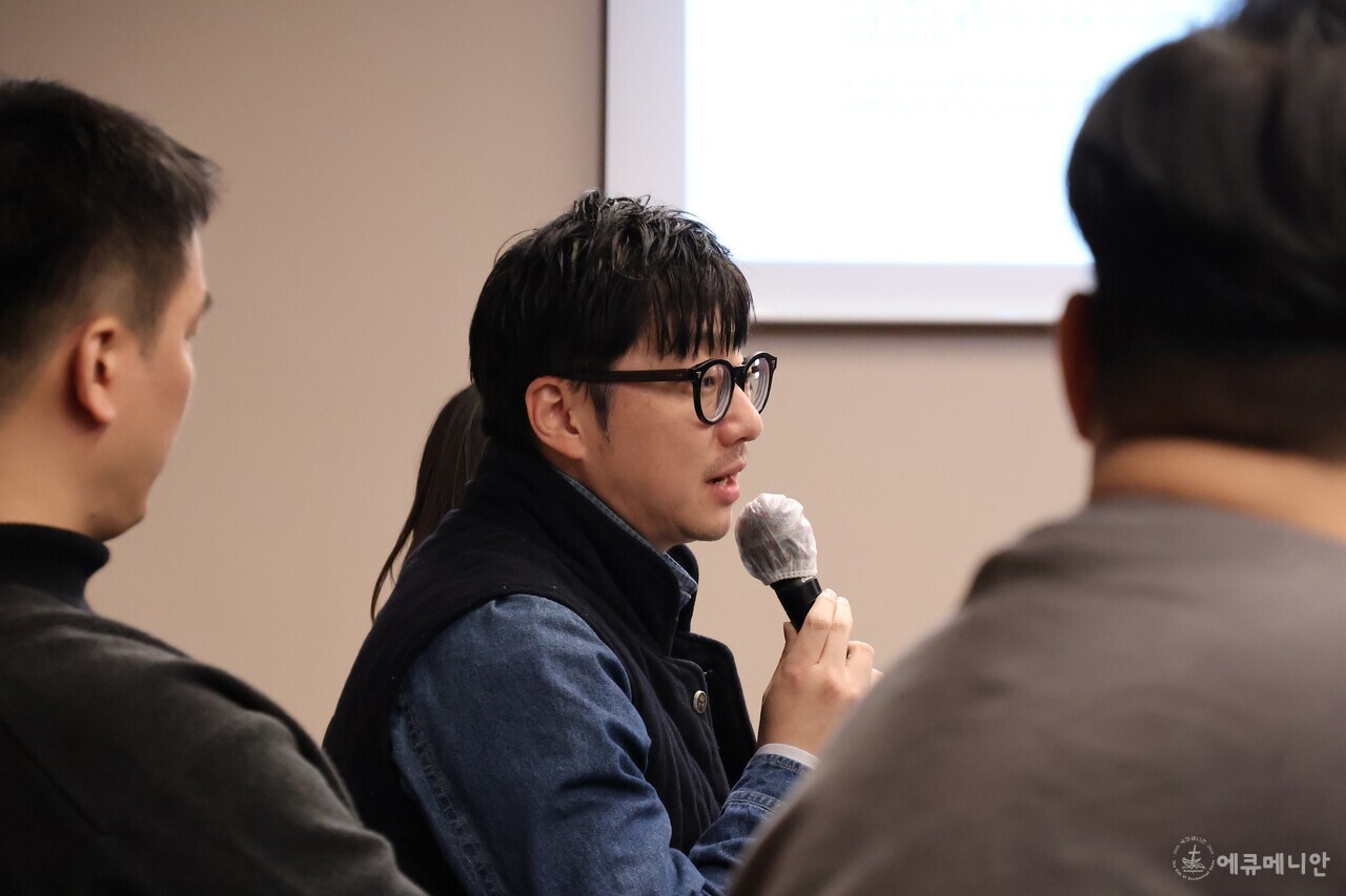 ▲ 남기평 KSCF 총무는 한국 사회의 불평등 구조가 어떻게 남성 청년들을 극우화로 몰아가지는에 대해 진단하며 교회의 역할을 주문했다. ⓒ임석규
