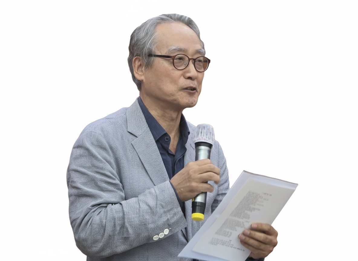 ▲ 이정배는 감리교 신학대학을 조기 은퇴해 거리의 신학자로 살았다. 지금은 강원도 횡성과 서울을 오가며 한국적 신학의 재정립에 큰 힘을 쏟고 있다.